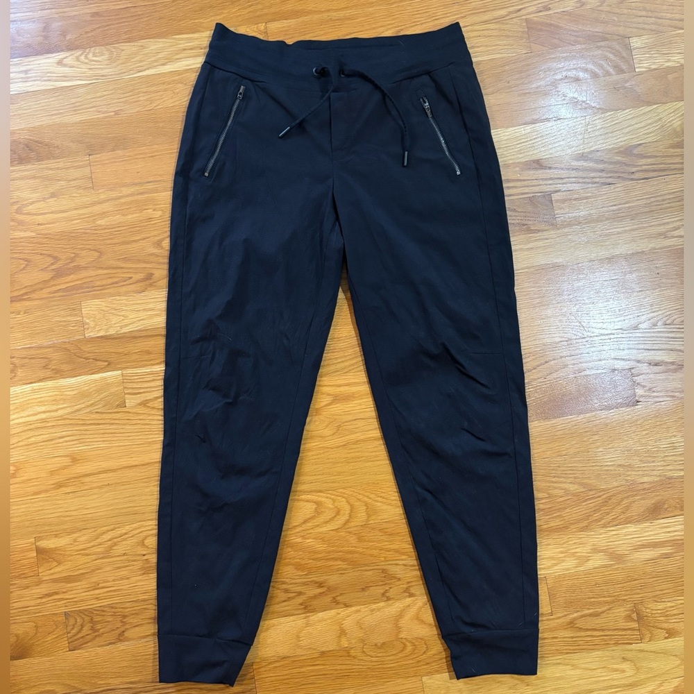 Athleta Trekkie Jogger - Black - 10T
